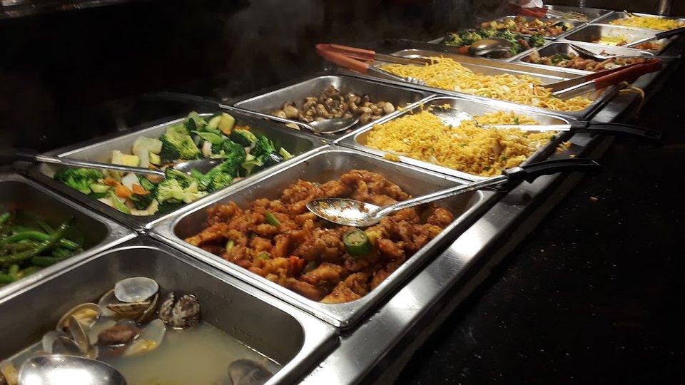 Menu page with lunch and dinner items